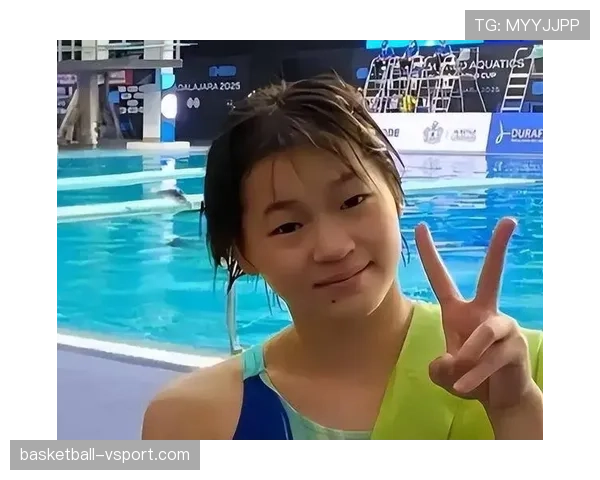 全红婵回家路上还在啃苹果，网友扒出她训练津贴连奶茶都喝不起