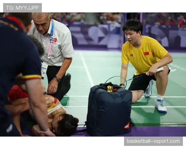 何冰娇那场铁血训练后的自拍，感觉她的生活跟我们差了十条街啊