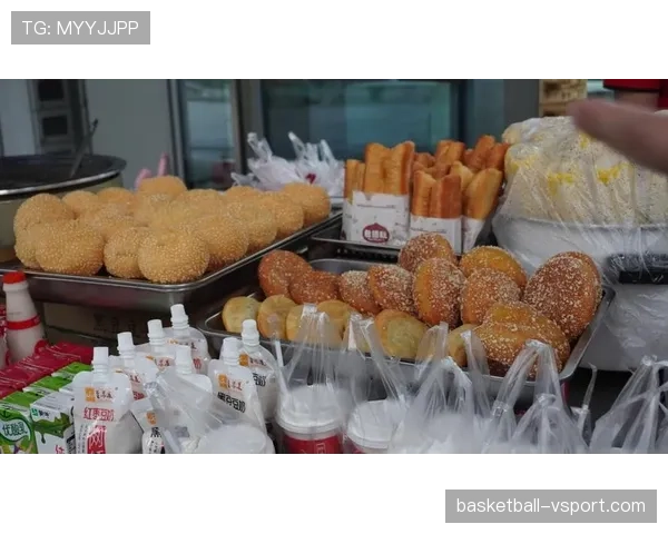 听说蒋林静早餐定点吃15元小店，和球场上那个女神判若两人！