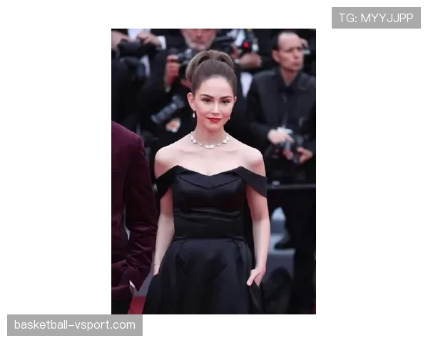 瑞安·洛赫特比赛结束后秒变贵族，秒走起路来比走红毯还讲究？