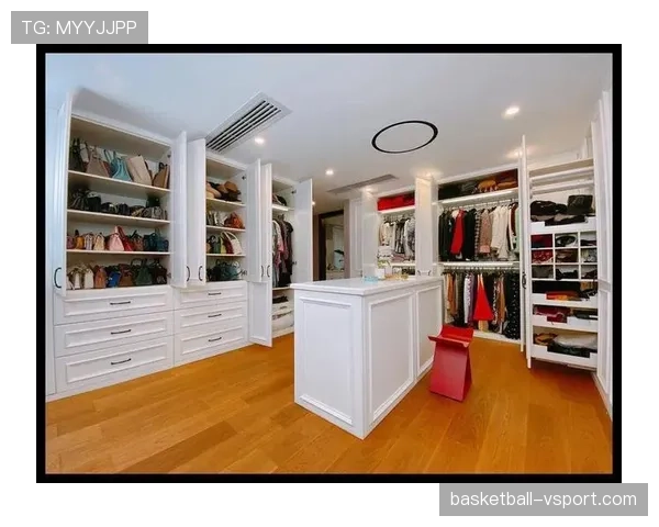 李娜的衣帽间像博物馆，随手一件就能买下我半辈子